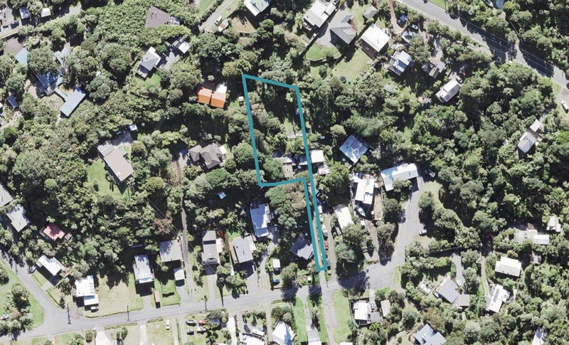 40 Foster Avenue, Huia, Auckland - Carousel 1