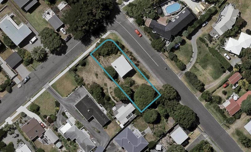 84/2 Tutere Street, Waikanae Beach, Waikanae - Carousel 1