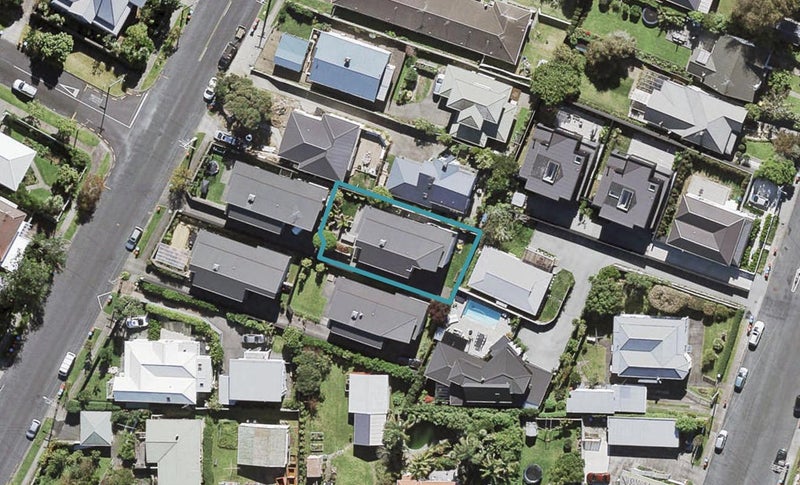 7A Mountain View Road, Morningside, Auckland - Carousel 1