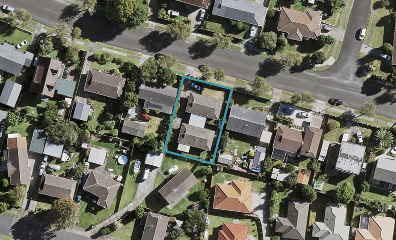 1/17 Waimahia Avenue, Weymouth, Auckland - Carousel 1
