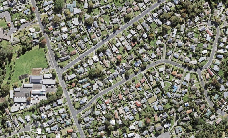 7/10 Fairclough Road, Beach Haven, Auckland - Carousel 1