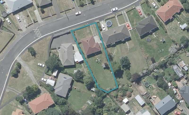 11 Albertson Avenue, Port Chalmers, Dunedin - Carousel 1