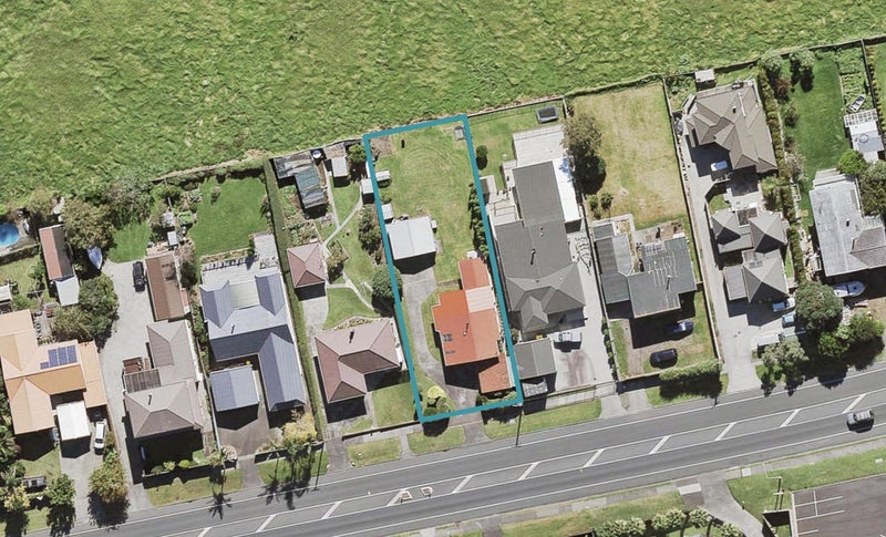 40 Hobsonville Road, West Harbour, Auckland - Carousel 1