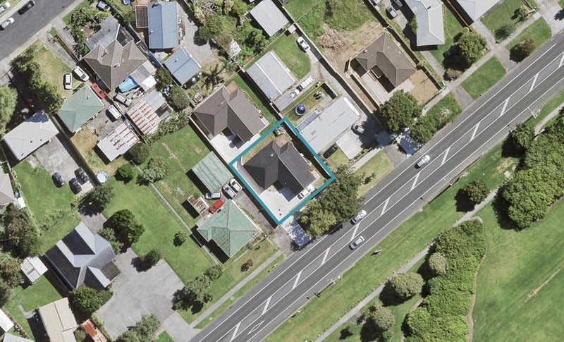 143A Henderson Valley Road, Henderson, Auckland - Carousel 1