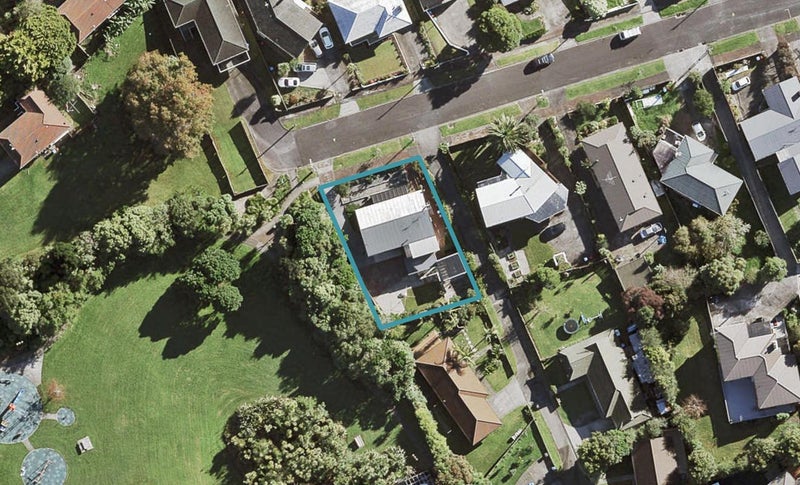 36 Westminster Street, New Windsor, Auckland - Carousel 1