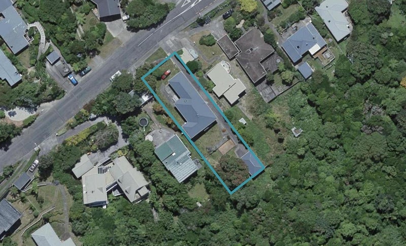 3 Olivia Crescent, Tawa, Wellington - Carousel 1