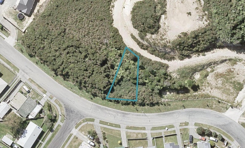 74B Antrim Crescent, Wainuiomata, Lower Hutt - Carousel 1