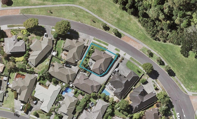 27 John Brooke Crescent, East Tamaki Heights, Auckland - Carousel 1