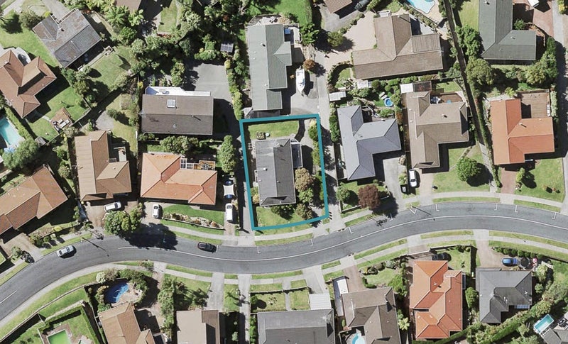 35 Sunnyview Avenue, Shelly Park, Auckland - Carousel 1