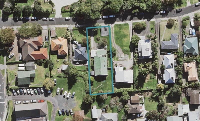 5 Zion Road, Birkenhead, Auckland - Carousel 1