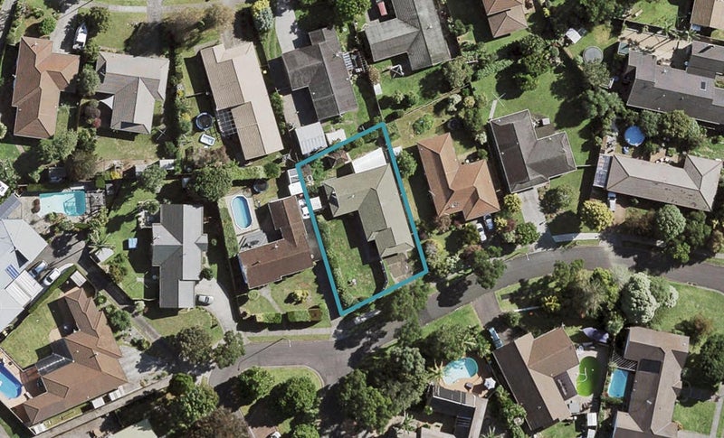 7 Donegan Place, Conifer Grove, Takanini - Carousel 1
