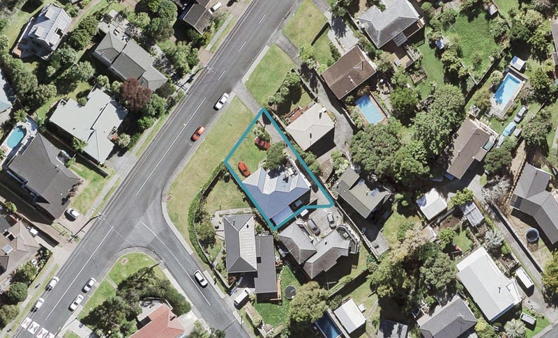 28 Avonleigh Road, Green Bay, Auckland - Carousel 1
