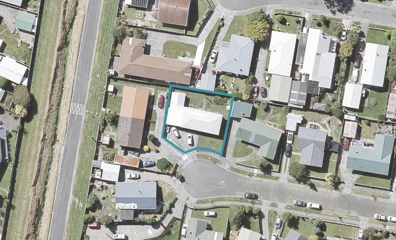 18 Twickenham Street, Wainuiomata, Lower Hutt - Carousel 1