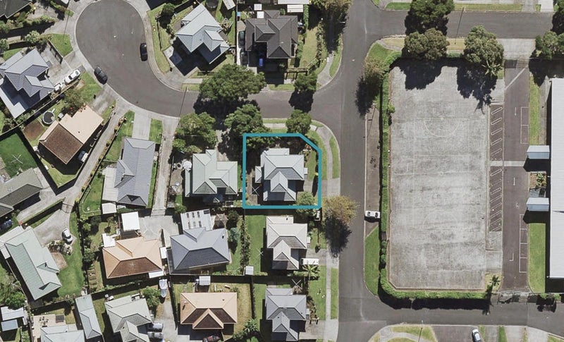 17 Enuamanu Road, Favona, Auckland - Carousel 1