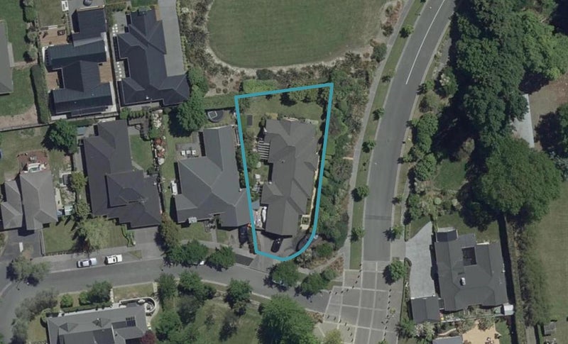 2 Parkside Crescent, Northwood, Christchurch - Carousel 1