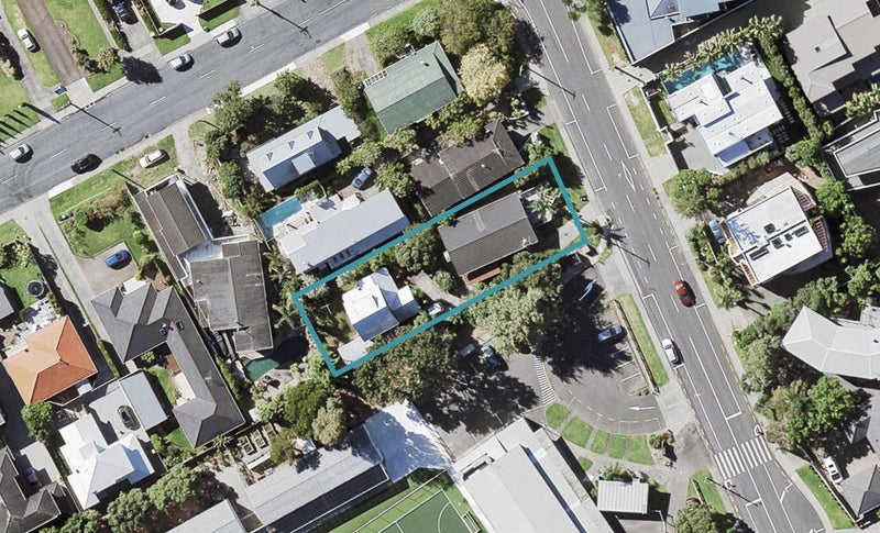 2/105 Clovelly Road, Bucklands Beach, Auckland - Carousel 1