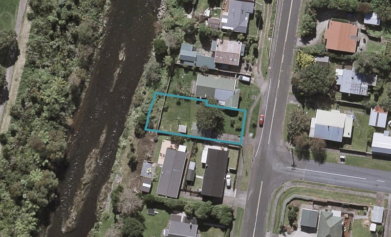 6A Queens Road, Glen Avon, New Plymouth - Carousel 1