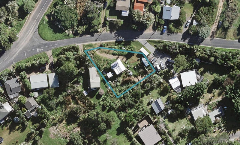 44 Hamilton Road, Surfdale, Waiheke Island - Carousel 1