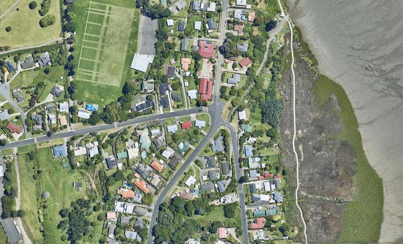 2 Sutherland Road, Brookfield, Tauranga - Carousel 1
