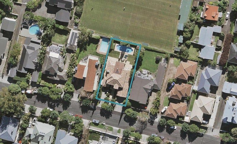 11 King George Avenue, Epsom, Auckland - Carousel 1