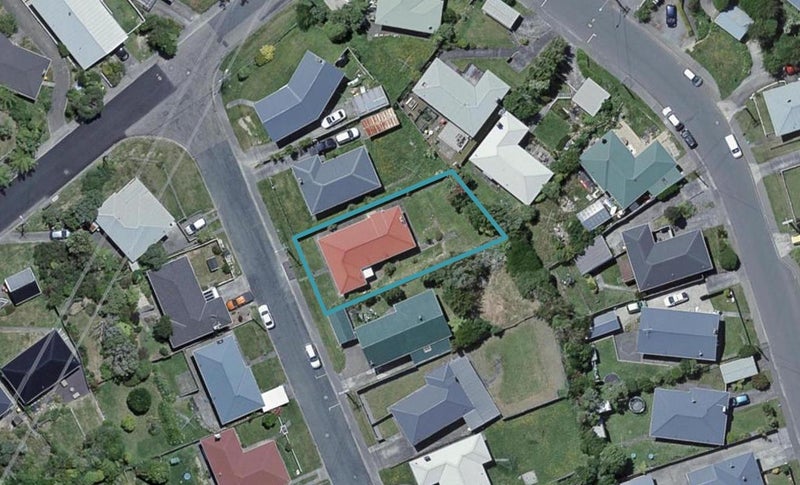 5 Barclay Street, Newlands, Wellington - Carousel 1