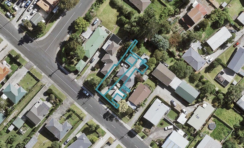 86C Awaroa Road, Sunnyvale, Auckland - Carousel 1