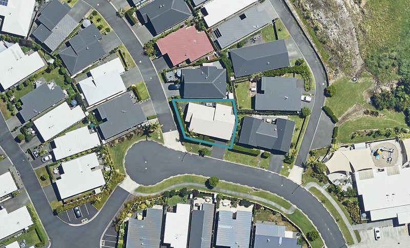 18 Jude Place, Brookfield, Tauranga - Carousel 1