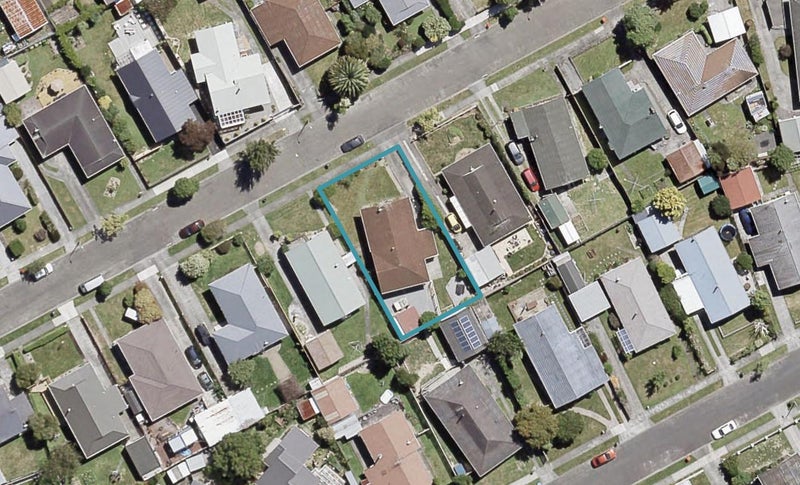 81 Pasadena Crescent, Totara Park, Upper Hutt - Carousel 1