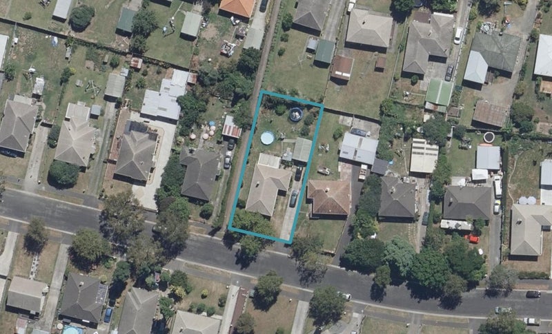 25 Slim Street, Bader, Hamilton - Carousel 1