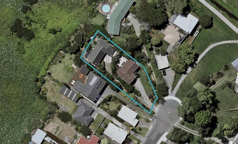 87 Kiwi Road, Raumati Beach, Paraparaumu - Carousel 1
