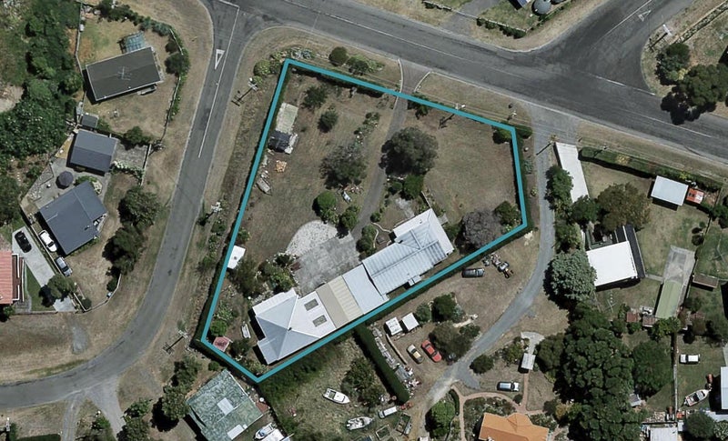 9 Harper Road, Waimarama, Havelock North - Carousel 1