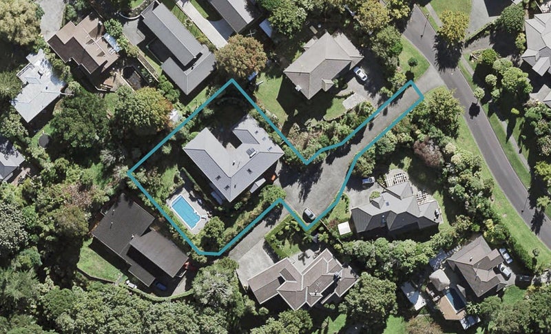 17 Oakford Park Crescent, Greenhithe, Auckland - Carousel 1