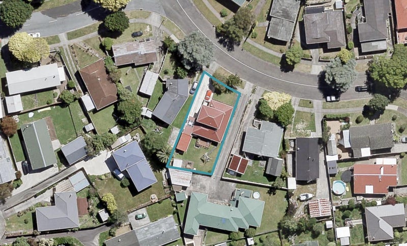 24 Pasadena Crescent, Totara Park, Upper Hutt - Carousel 1