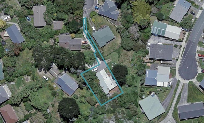 21 Lomond Street, Newlands, Wellington - Carousel 1
