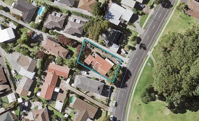 15 Murvale Drive, Bucklands Beach, Auckland - Carousel 1