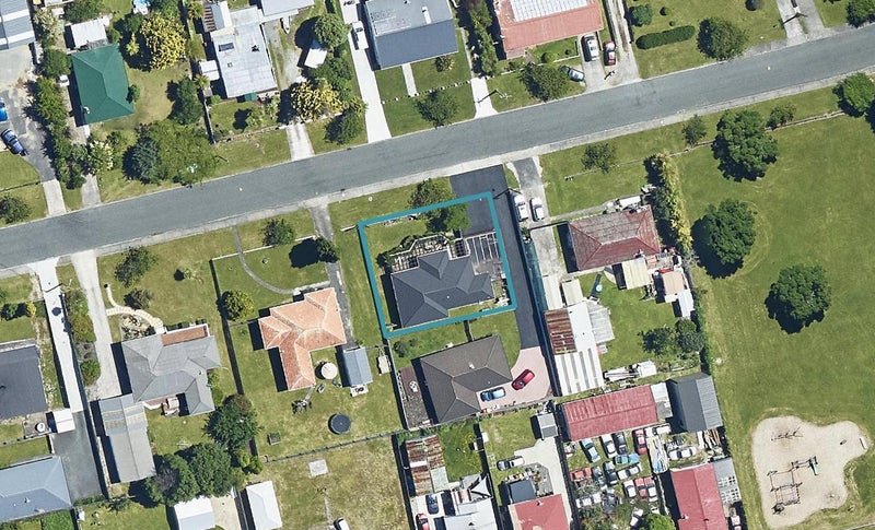 13 Cochrane Street, Fairy Springs, Rotorua - Carousel 1