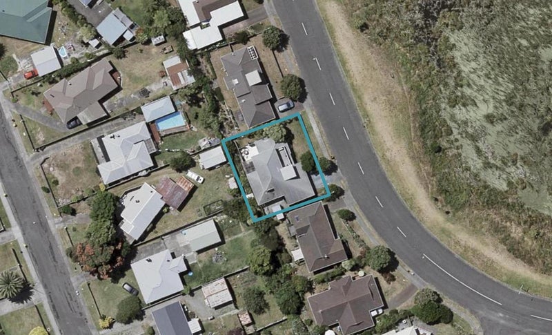 286 Manly Street, Paraparaumu Beach, Paraparaumu - Carousel 1