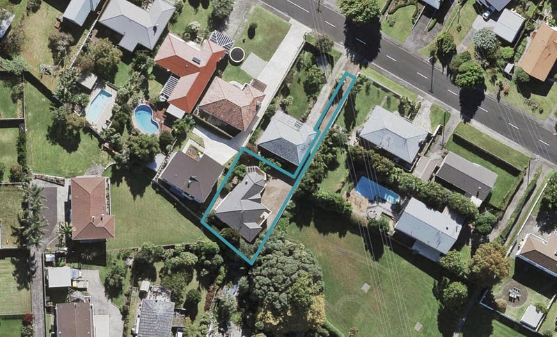 15A Lyndhurst Road, Te Atatu South, Auckland - Carousel 1