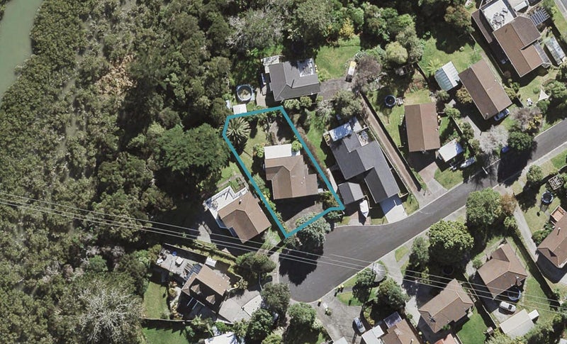 11 Hotspur Place, Bayview, Auckland - Carousel 1