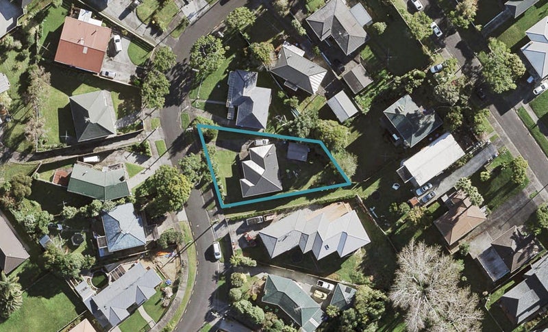 27 Peter Mulgrew Street, New Windsor, Auckland - Carousel 1