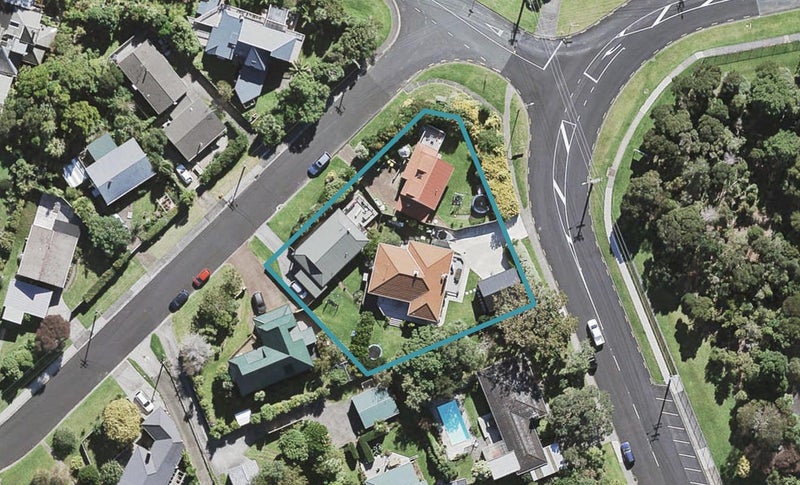 2A Radiata Lane, Chatswood, Auckland - Carousel 1