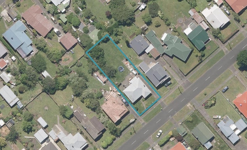 23 Talbot Street, Whanganui East, Whanganui - Carousel 1