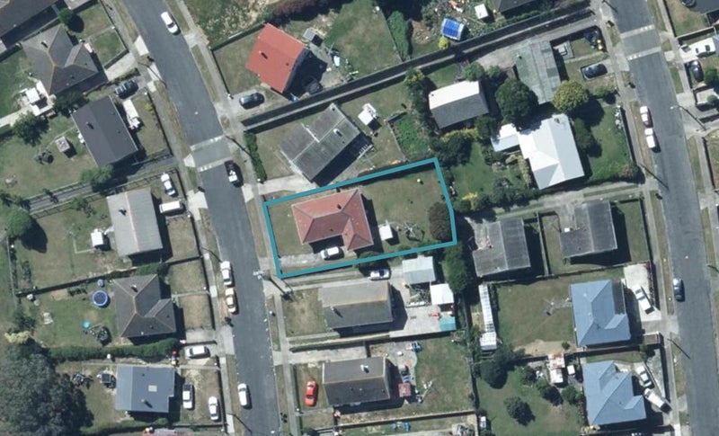 17 Justine Street, Cannons Creek, Porirua - Carousel 1