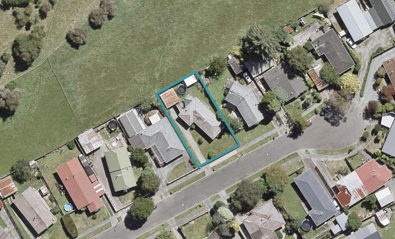 17 Indiana Grove, Totara Park, Upper Hutt - Carousel 1