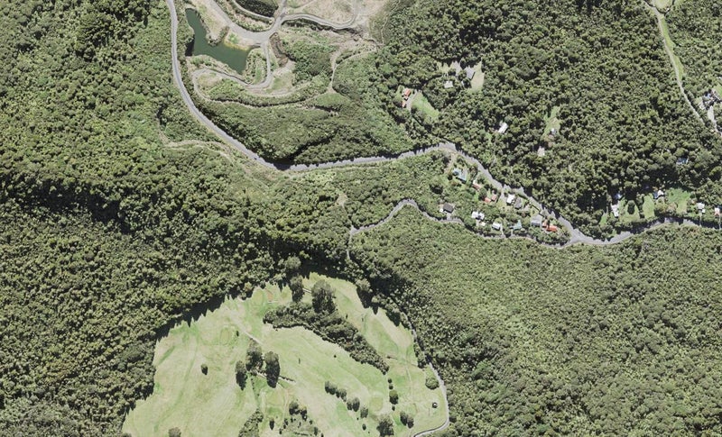 29 Falls Road, Waitākere, Auckland - Carousel 1
