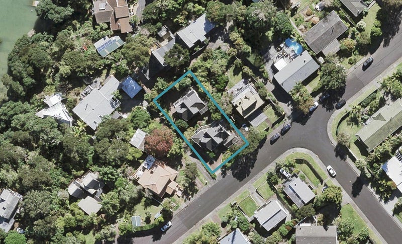 2/34 Oruamo Place, Beach Haven, Auckland - Carousel 1