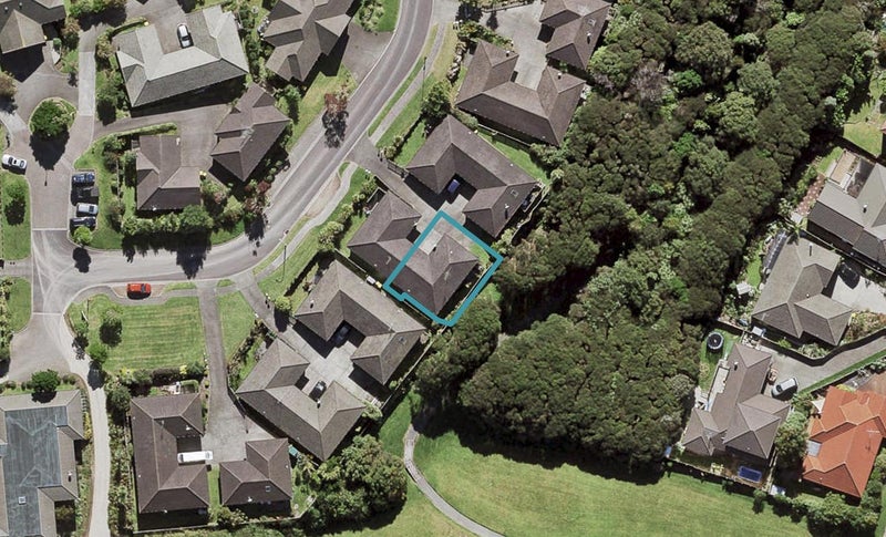 24 Regents Park Place, Westgate, Auckland - Carousel 1