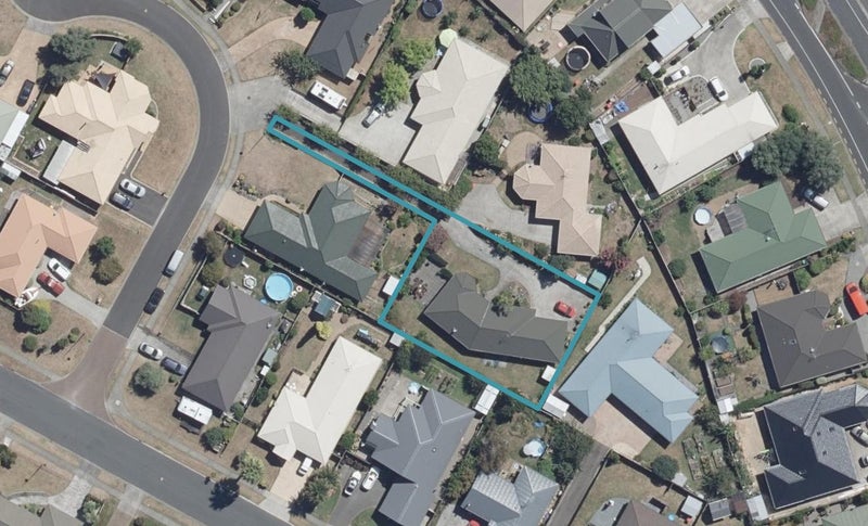 6 Maahutaupeke Place, St Andrews, Hamilton - Carousel 1