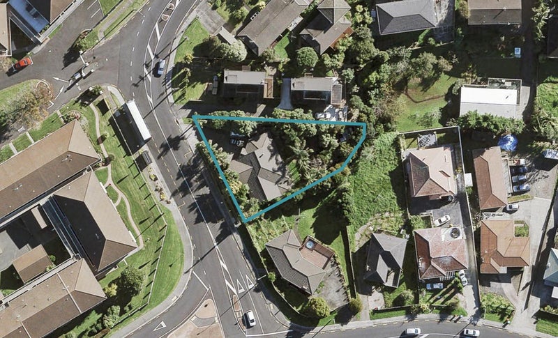 1642 Dominion Extension, MOUNT ROSKILL, AUCKLAND - Carousel 1