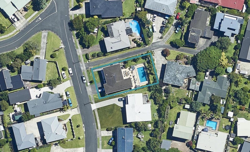 26 Andrew Place, Otumoetai, Tauranga - Carousel 1
